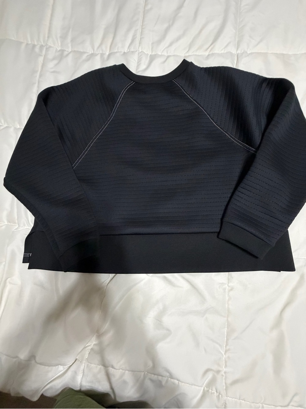 Nike Women’s Black Crewneck Sweatshirt - Picture 6 of 6